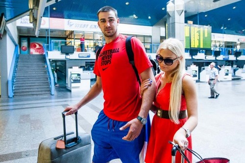 Egle Acaite (Jonas Valanciunas)