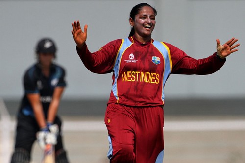 female cricket bowlers